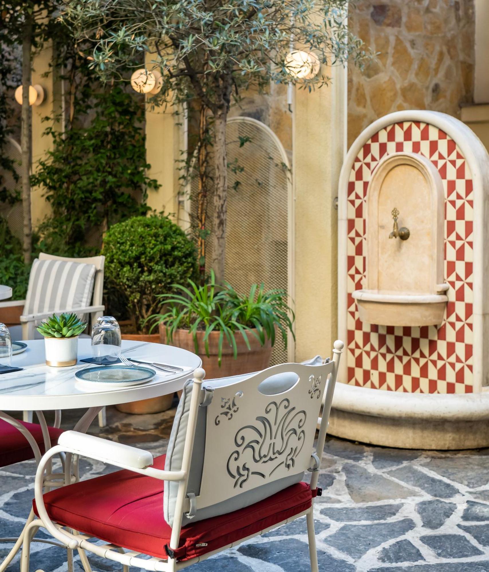 איסטמבול Ecole St. Pierre Hotel מראה חיצוני תמונה