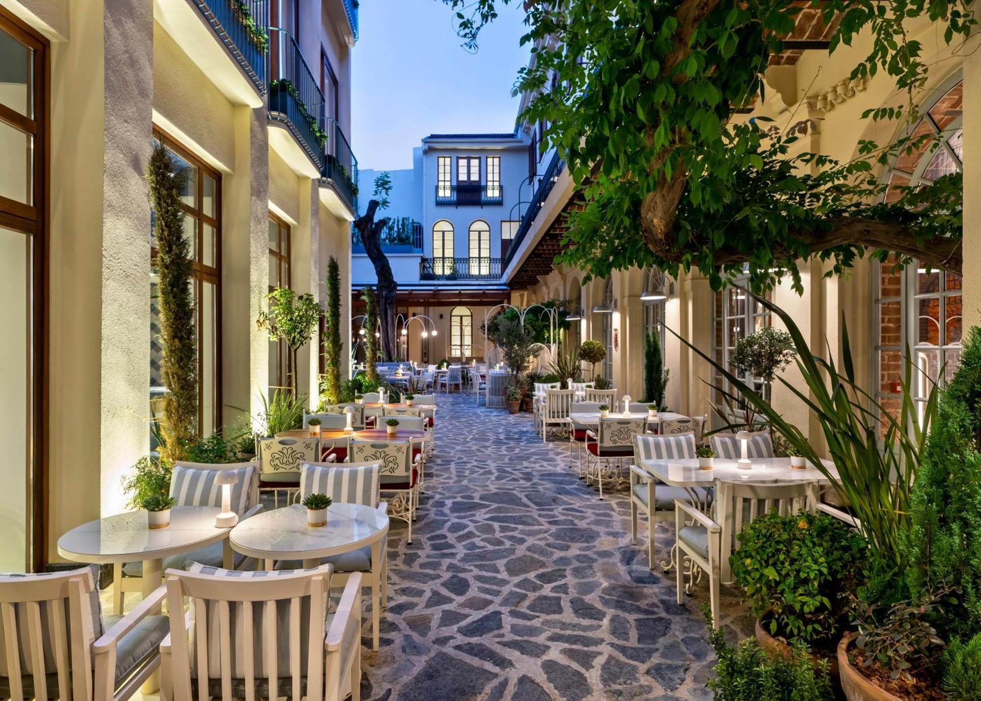 איסטמבול Ecole St. Pierre Hotel מראה חיצוני תמונה