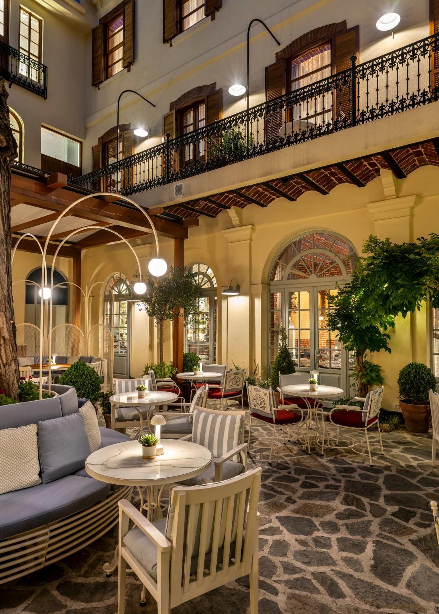 איסטמבול Ecole St. Pierre Hotel מראה חיצוני תמונה